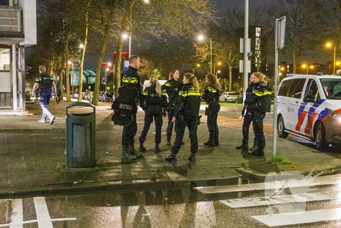 Woning doorzocht naar persoon met vuurwapen