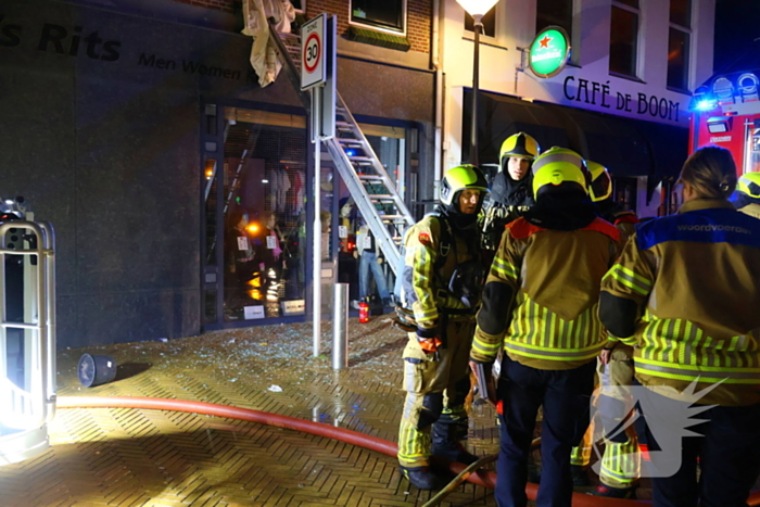 Brandweer ingezet voor grote brand in woning