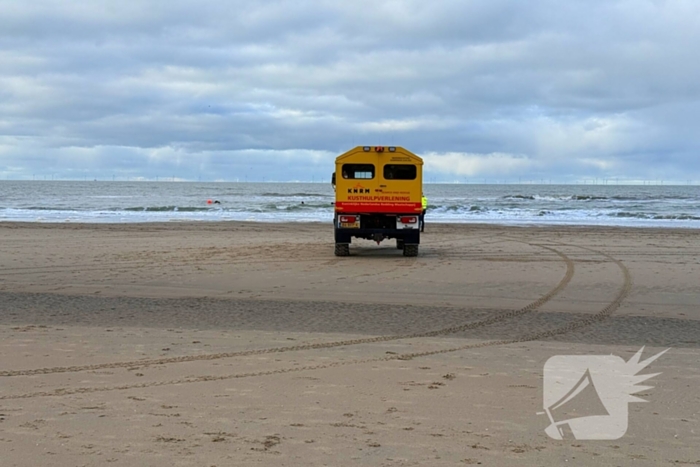 Vat met mogelijk chloorgas aangetroffen op strand