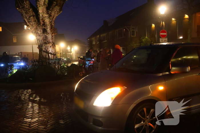 Fietser gewond naar ziekenhuis bij aanrijding met automobilist