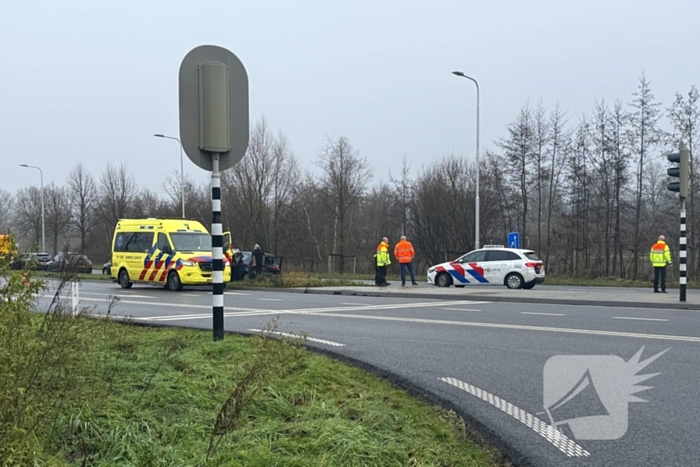 Flinke schade nadat vrachtwagen op voorgangers botst