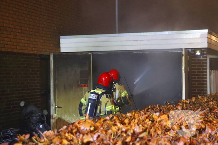 Brand in garage van woning